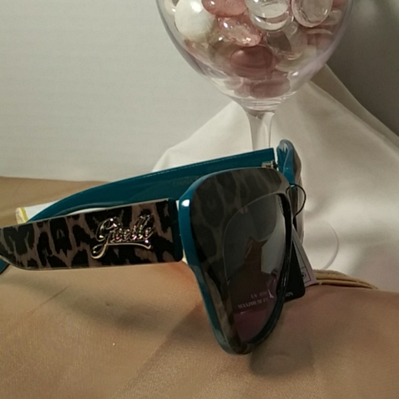 Sunglasses - Picture 2 of 2